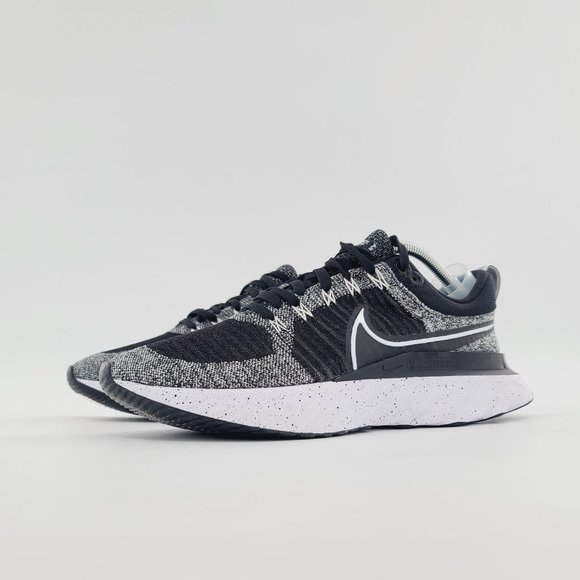 Nike React Infinity Run Flyknit 2 Oreo - Picture 2 of 13